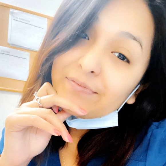 Meet your Posher, Elizabeth - Picture 1 of 1